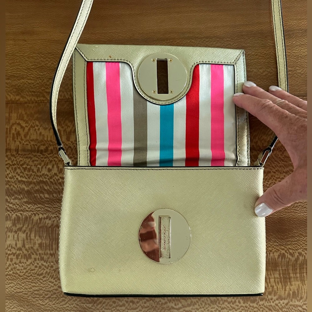 Kate Spade Newbury Lane Sally Crossbody - Picture 3 of 10